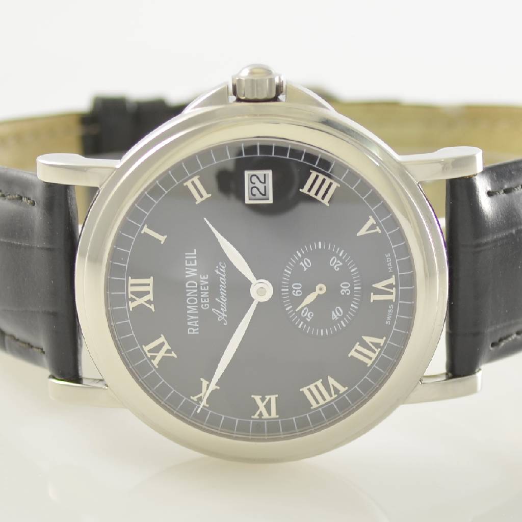 Detail a: RAYMOND WEIL Maestro Herrenarmbanduhr in Stahl, Schweiz um 2010, Automatik, beids. vergl. Geh., Boden aufgedr., schwarzes Zifferbl. m. aufges. silb. ...