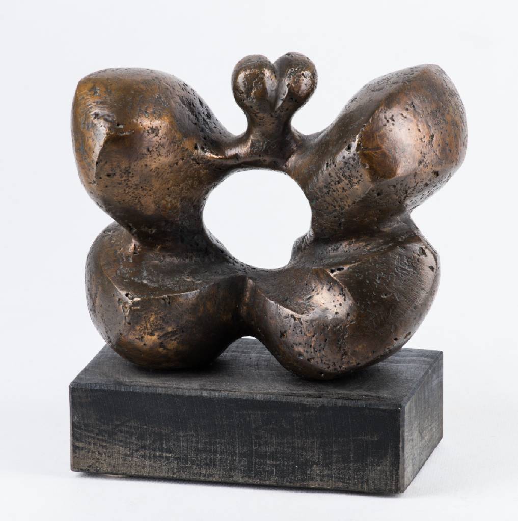 Rudolf Scheurer, geb. 1931, Bronze-Skulptur auf schwarzem Holzsockel, monogram., dat. 80, ca. 21x18x11 cm