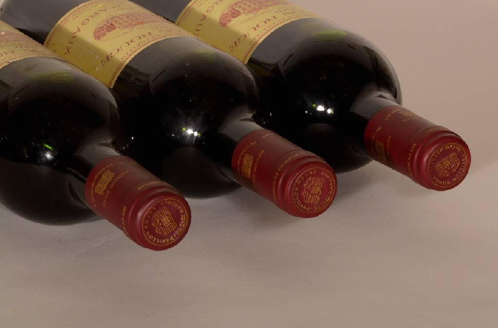 Detail a: 3 Flaschen 1991 Pavillon Rouge, 2. Wein von Chateau Margaux, Margaux, je ca. 75 cl, 12,5 % Vol., Füllstände: je ca. into neck, unverkostet, ...