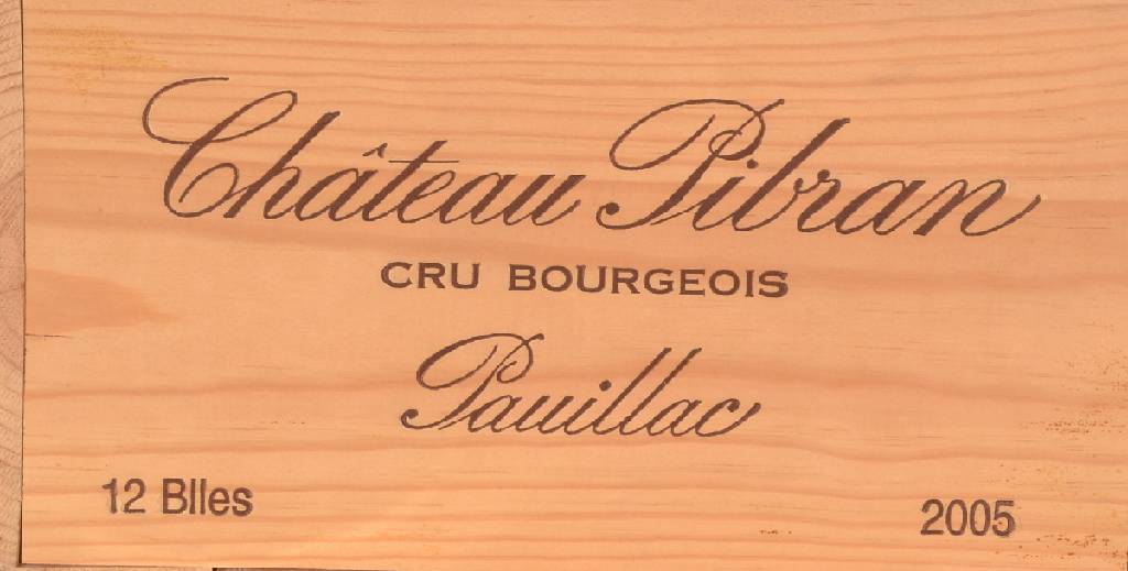 Detail a: 10 Flaschen 2005er Chateau Pibran, je ca. 75 cl, 13,5 % Vol., unverkostet, Füllstände: je ca. into neck, hervorragende Erhaltungszustände, in der ...