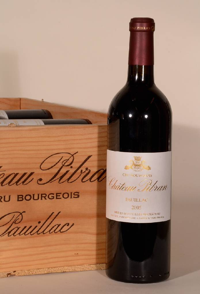 Detail b: 10 Flaschen 2005er Chateau Pibran, je ca. 75 cl, 13,5 % Vol., unverkostet, Füllstände: je ca. into neck, hervorragende Erhaltungszustände, in der ...