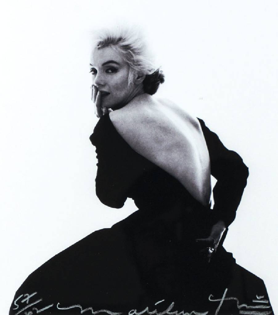 Bert Stern, 1929-2013, Marilyn in DIOR Dress, Fotografie/Iris-Print, handsign., num. 57/62, Aufnahme aus 1962, Blattgr. 48x33cm, unter Glas gerahmt, ...
