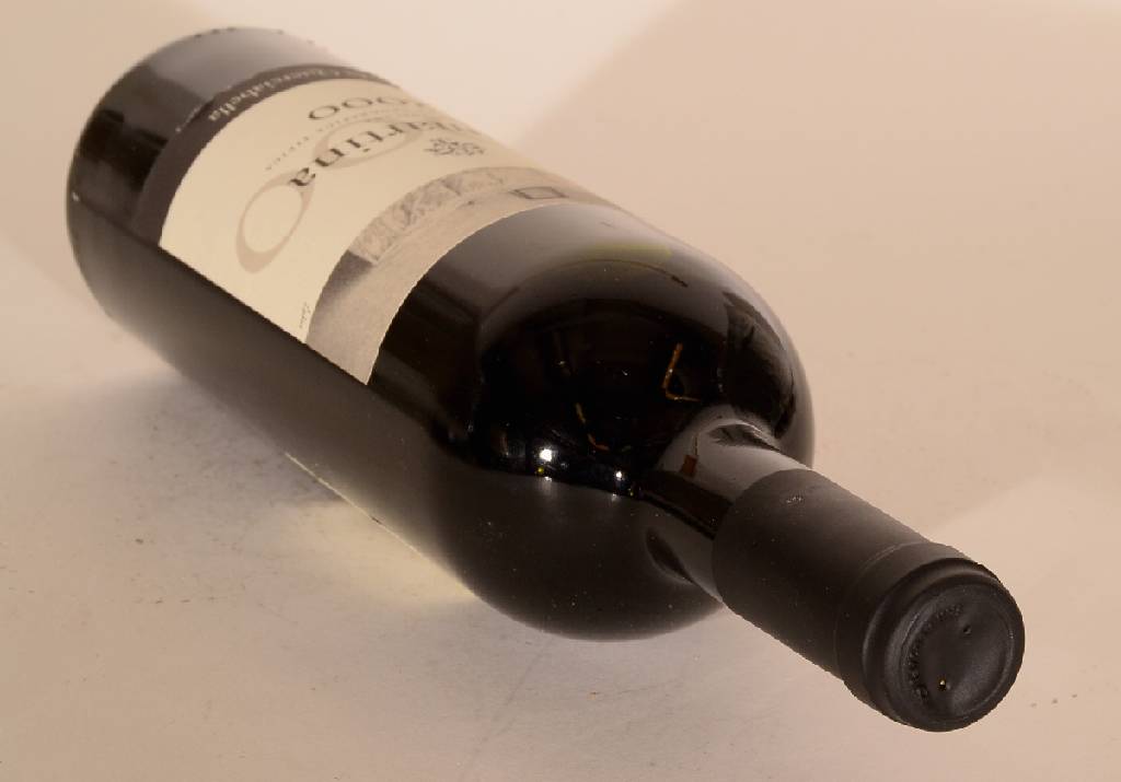 Detail a: 6 Flaschen 2000er Camartina, Agricola Querciabella, Greve, Toscana, je ca. 75 cl, 14 % Vol., Füllstände: je ca. into neck, sehr gute ...