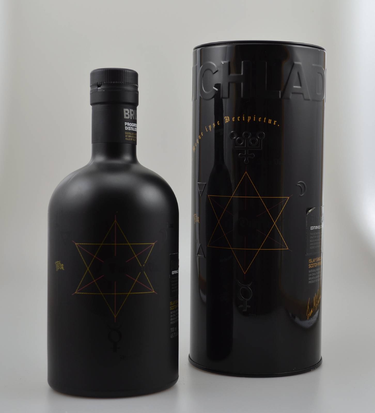1 Flasche 1989 Islay Single Malt Scotch Whisky, Bruichladdich Black Art Edition 02.2 von Jim Mc Ewan, ca. 700 ml, 51.1 % Vol., sehr guter ...