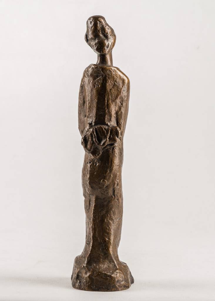 Detail a: Berthold Müller-Oerlinghausen, 1893-1981, Japanerin mit Fächer, 1965, Bronzeskulptur, H. 35 cm, Vgl. WVZ Henze 449.