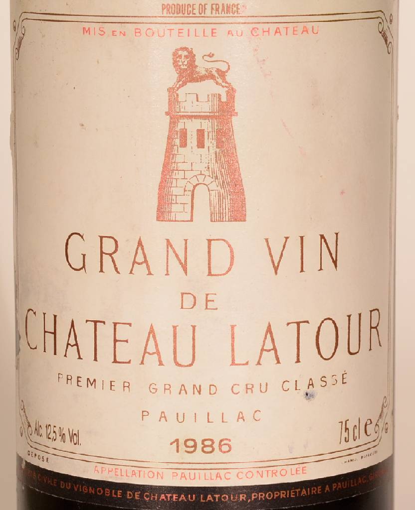 Detail a: 1 Flasche 1986 Chateau Latour, Pauillac Premier Grand Cru Classe, ca. 75 cl, 12,5 % Vol., Füllstand: ca. top shoulder, unverkostet, Etikett l. ...