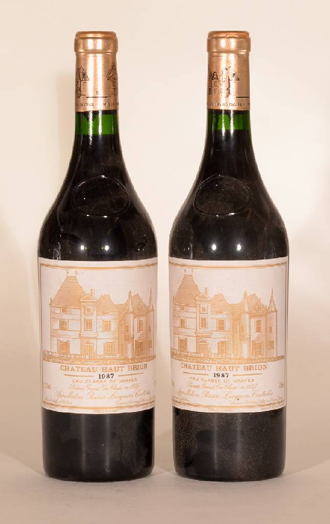 2 Flaschen 1987 Chateau Haut Brion, ca. 75 cl, 12,5 % Vol., Abstand zwischen Kapsel und Wein: ca. 1,5 cm, unverkostet, sehrguter Erhaltungszustand