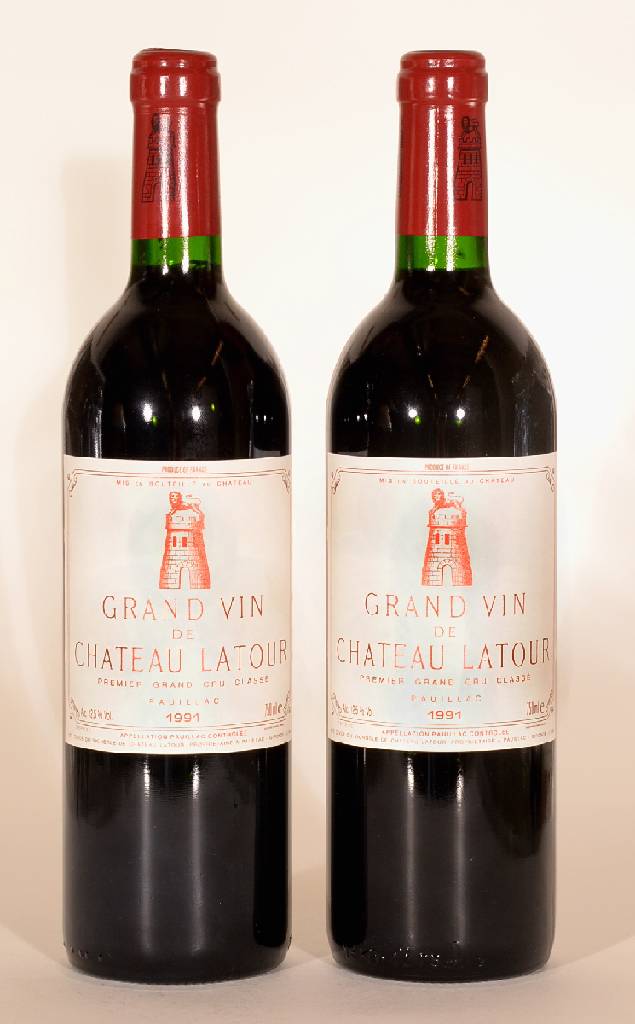 2 Flasche 1991 Chateau Latour, Pauillac, Premier Grand Cru Classe, je ca. 75 cl, 12,5 % Vol., Füllstände: je ca. into neck, unverkostet, sehr gute ...
