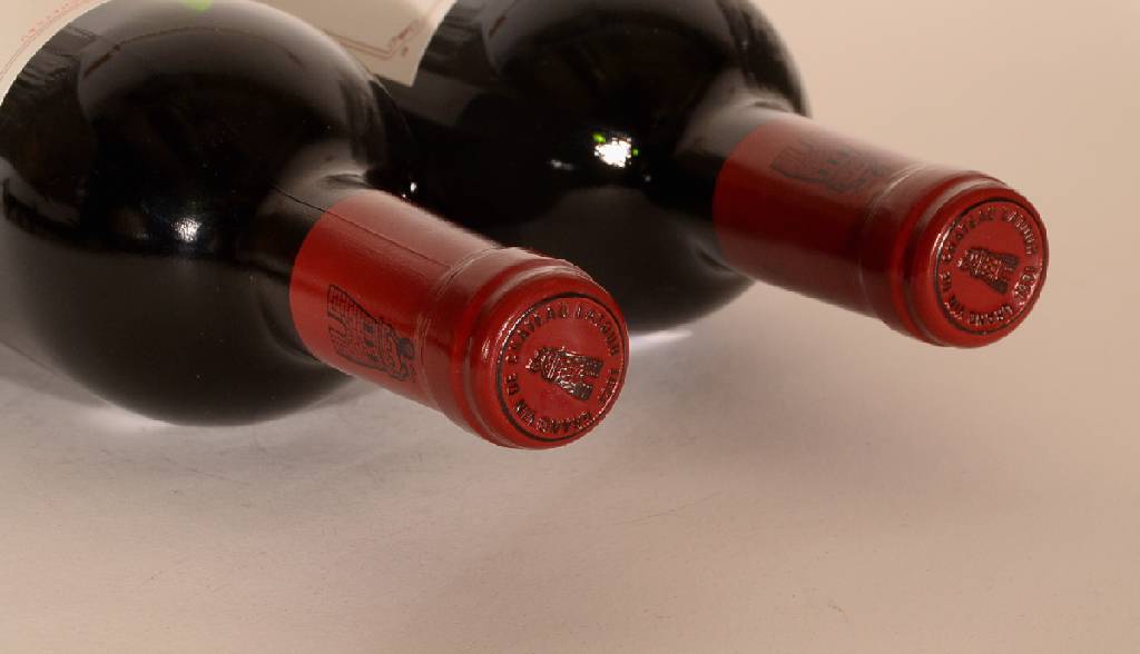 Detail a: 2 Flasche 1991 Chateau Latour, Pauillac, Premier Grand Cru Classe, je ca. 75 cl, 12,5 % Vol., Füllstände: je ca. into neck, unverkostet, sehr gute ...