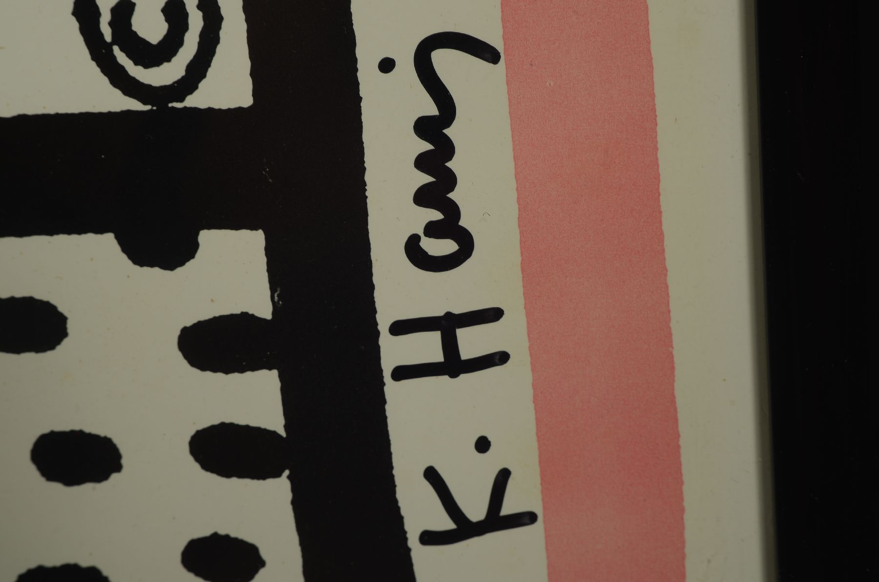 Detail b: Keith Haring, 1958-1990, Free South Africa, Lithografie, handsign., unter Glas gerahmt, Blatt stark verblichen, Blattgr. 121,5x121,5 cm