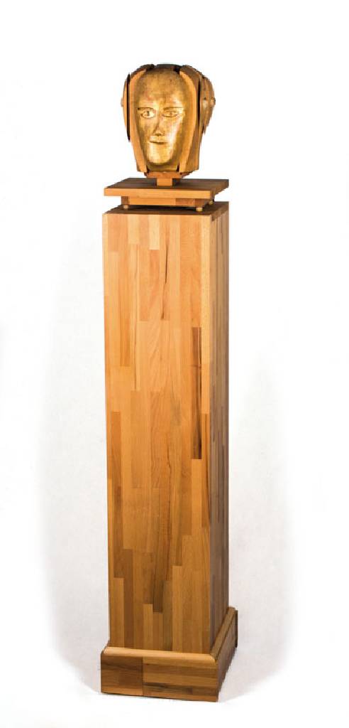 Andreas Kerstan, geb. 1957 Ludwigsburg, Kopf, Holzskulptur auf rechteckiger Säule, vierteilig zerlegbar, Kopf beleuchtbar, H. ca. 153 cm, 2008 schuf ...