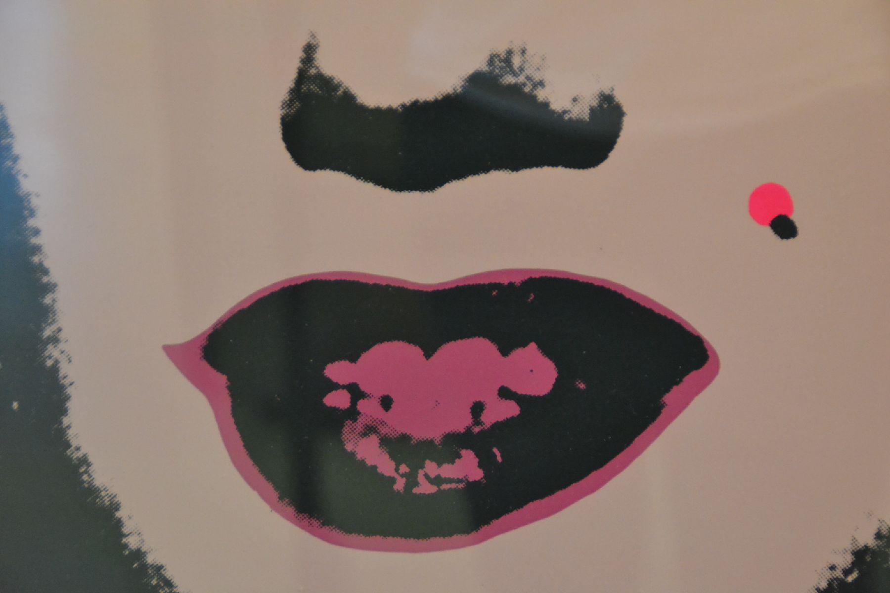 Detail b: Nach Andy Warhol, Marilyn Monroe, Farbserigraphie, unter Glas gerahmt, ca. 90,5x91 cm, gesamt 101x101 cm
