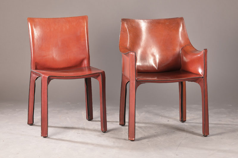 4 sog. CAB-Stühle, Entwurf Mario Bellini, 1977, spätere Ausführung von Cassina, Italien, 2 Stühle, 2 Armlehnstühle, Stahlgestell mit Lederbezug ...