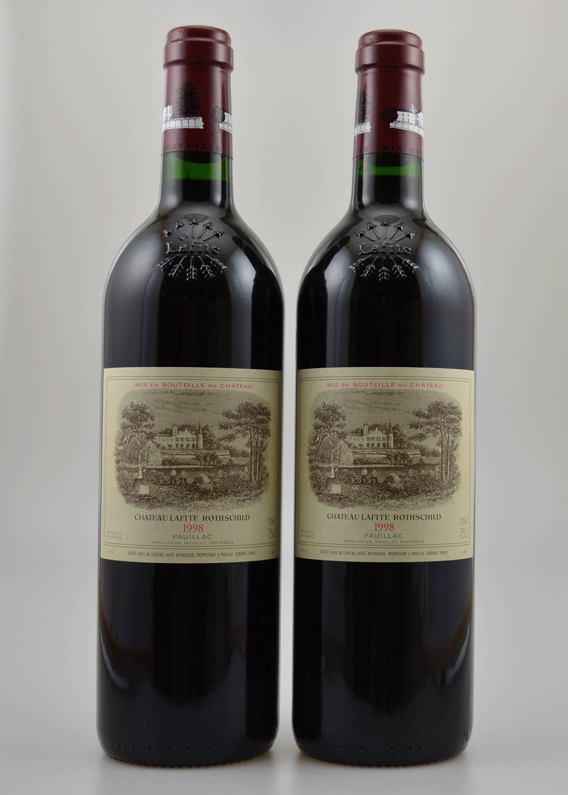 2 Flaschen 1998 Chateau Lafite Rothschild, Pauillac, Premier Grand Cru Classe, je ca. 75 cl, 13 % Vol., Füllstand: je ca. into neck, unverkostet, ...