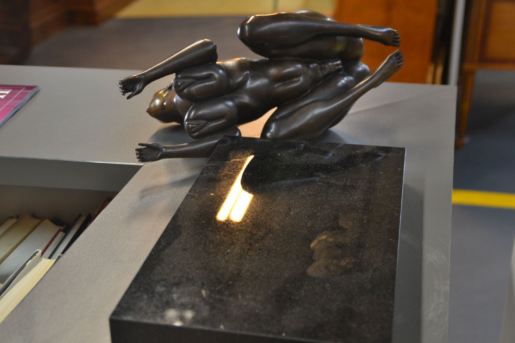 Detail g: Prof. Ernst Fuchs, 1930-2015 Wien, Wiener Sphinx, Bronzeskulptur, num. 652/1000, signiert, gegossen bei Venturi Arte mit Zertifikat von Paolo ...