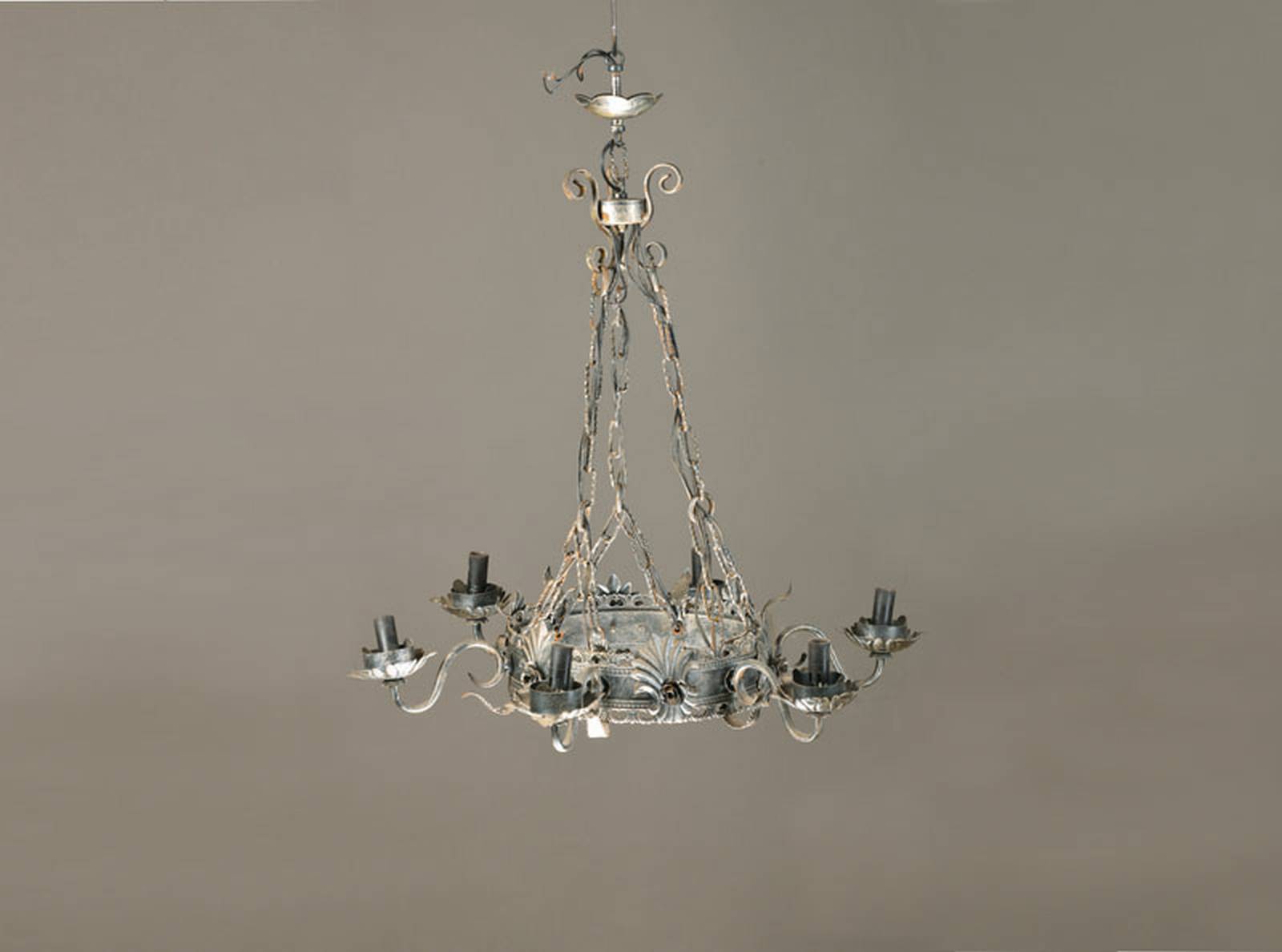 Deckenleuchter aus Schmiedeeisen, 20.Jh., 6 Brennstellen, Elektrifizierung nicht geprüft, H. ca. 69 cm, D. ca. 69 cm