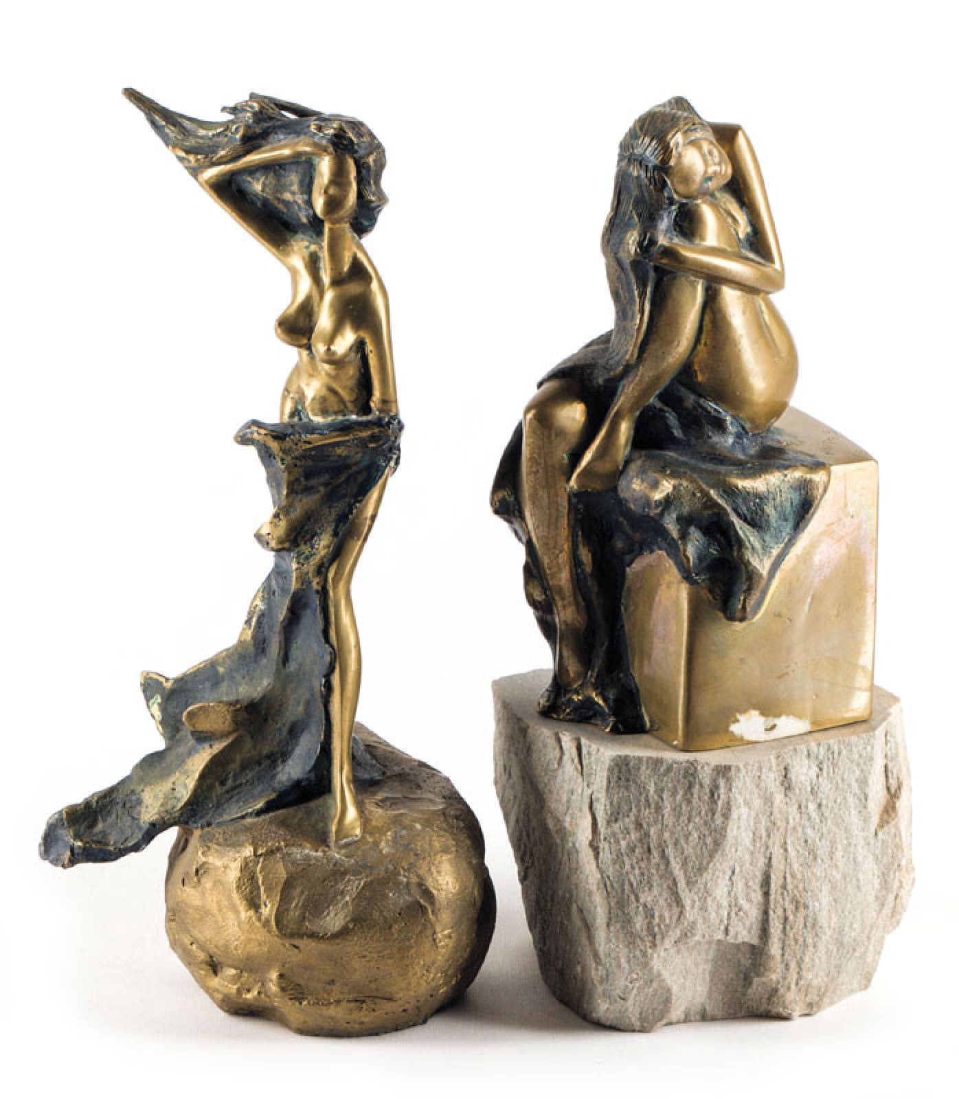 Moraes, zeitgen. brasilianischer Künstler, 2 Bronzeskulpturen von weiblichen Akten, in der Art des Jugendstil, eine signiert und datiert 85, eine ...