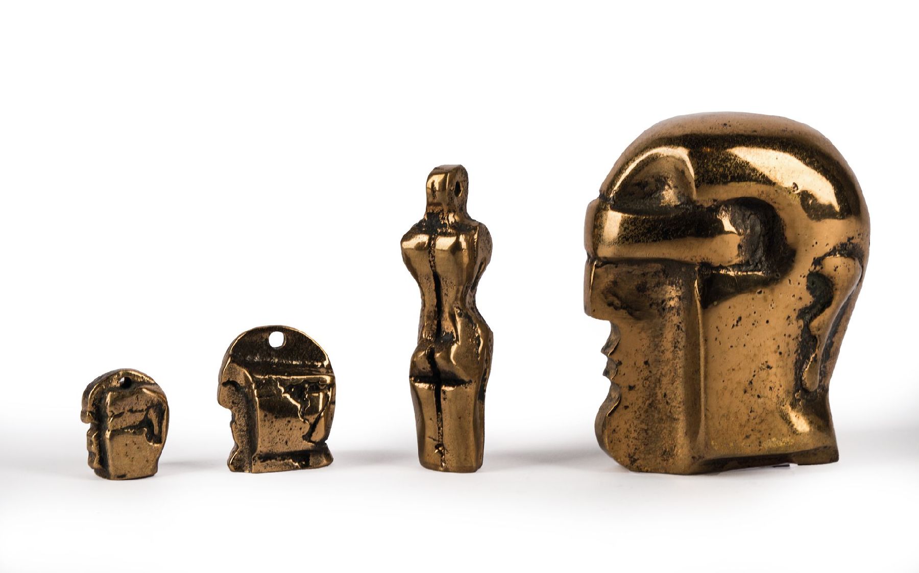 Detail b: Helmut Lander, 1924 Weimar-2013 Darmstadt, Lot aus 4 kleinen Bronzeskulpturen, 3 Köpfe und eine stehende Figur, H.ca. 7 cm