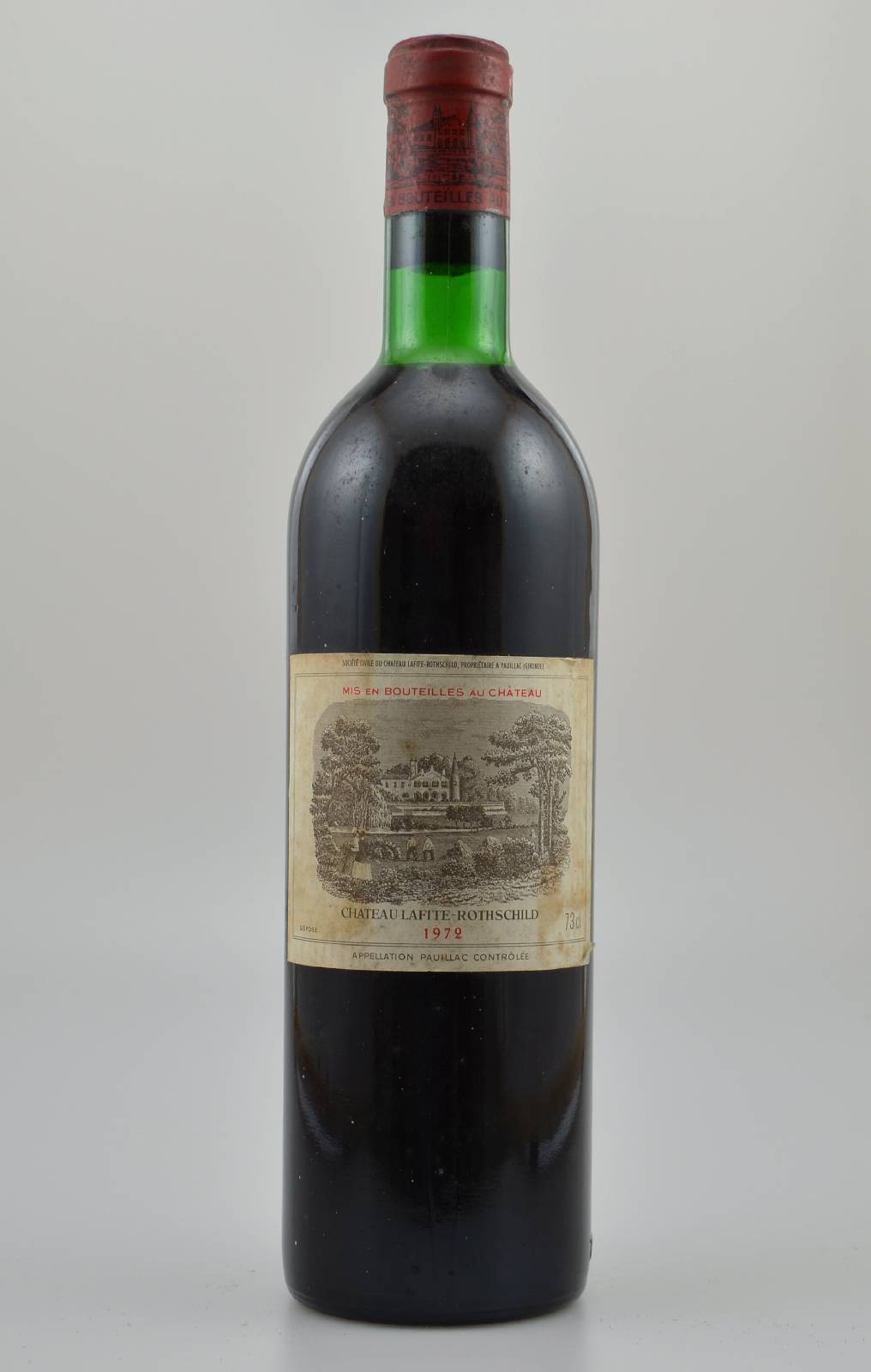 1 Flasche 1972 Chateau Lafite Rothschild, Premier Grand Cru Classe, ca. 73 cl, Füllstand: ca. top shoulder, Etikett l. beschmutzt bzw. besch, sonst ...