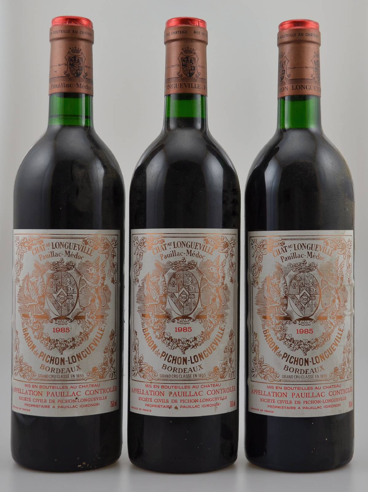 3 Flaschen 1985 Chateau Baron de Pichon-Longueville, Pauillac, je ca. 75 cl, Füllstände: je ca. into neck, gute Erhaltungszustände, unverkostet