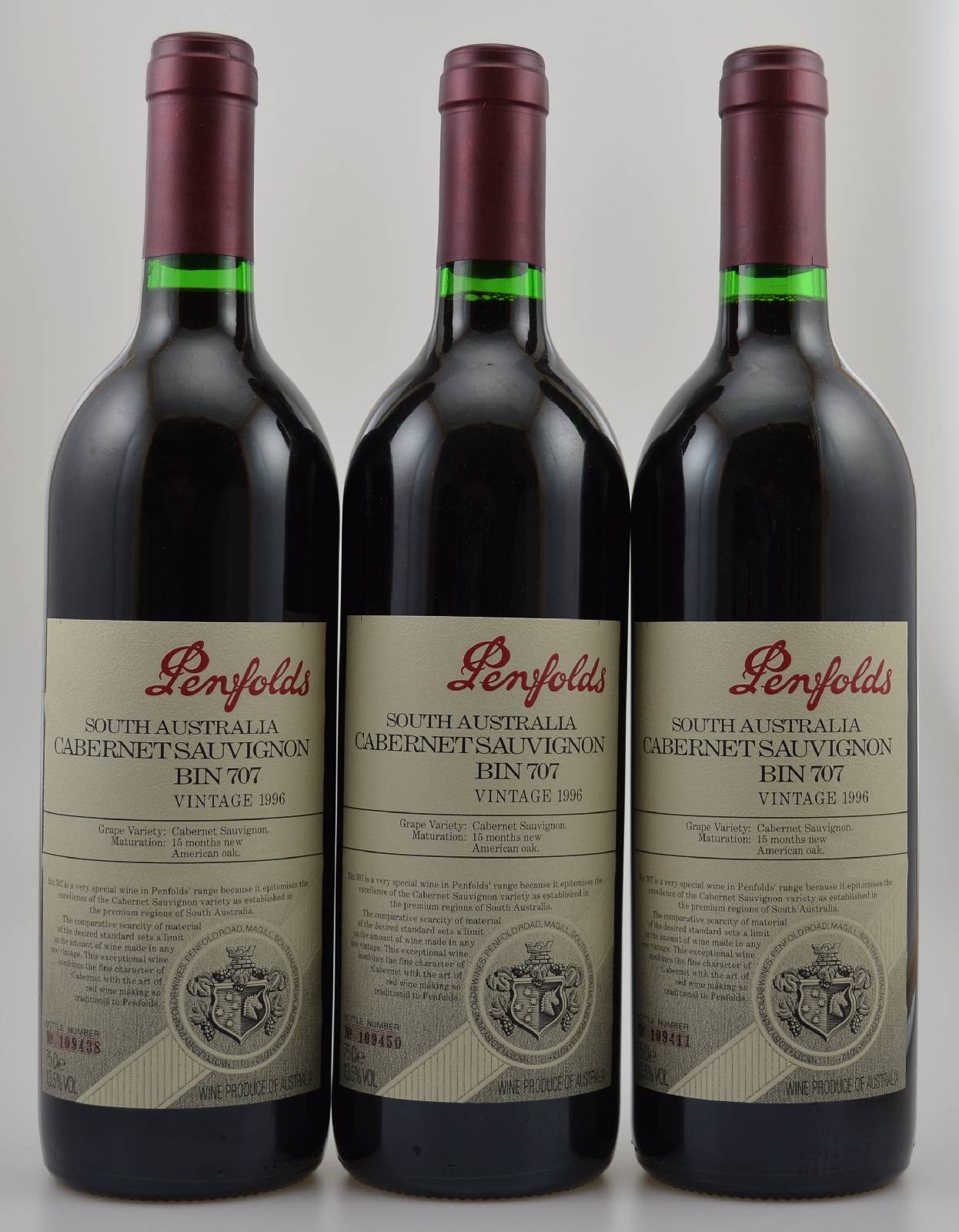 3 Flaschen 1996 Penfolds Bin 707 Cabernet Sauvignon, je ca. 75 cl, 13,5 % Vol., Füllstände: je ca. into neck, hervorragende Erhaltungszustände, ...