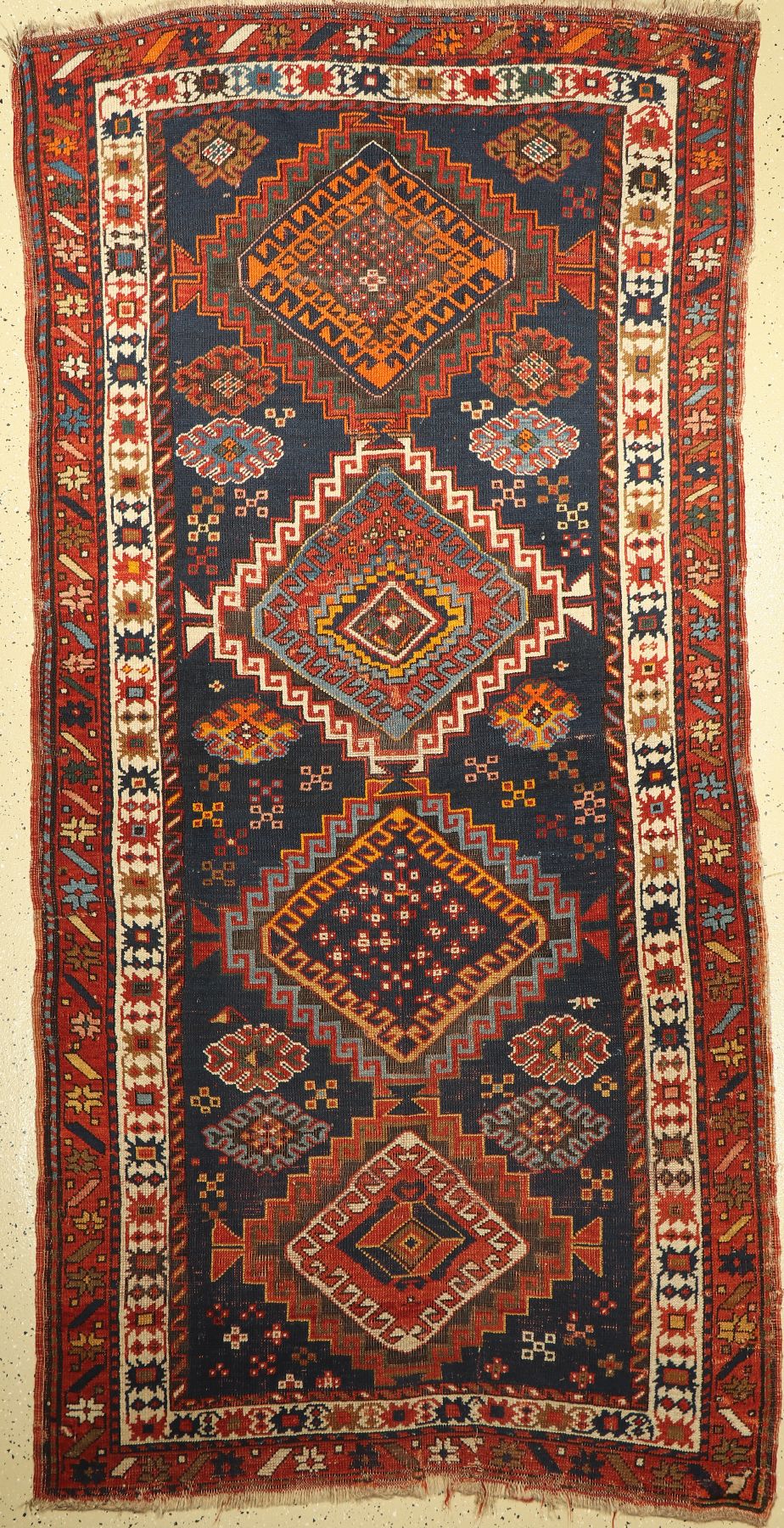 Kazak antik, Kaukasus, um 1900, Wolle auf Wolle, ca. 270 x 135 cm, EHZ: 4-5