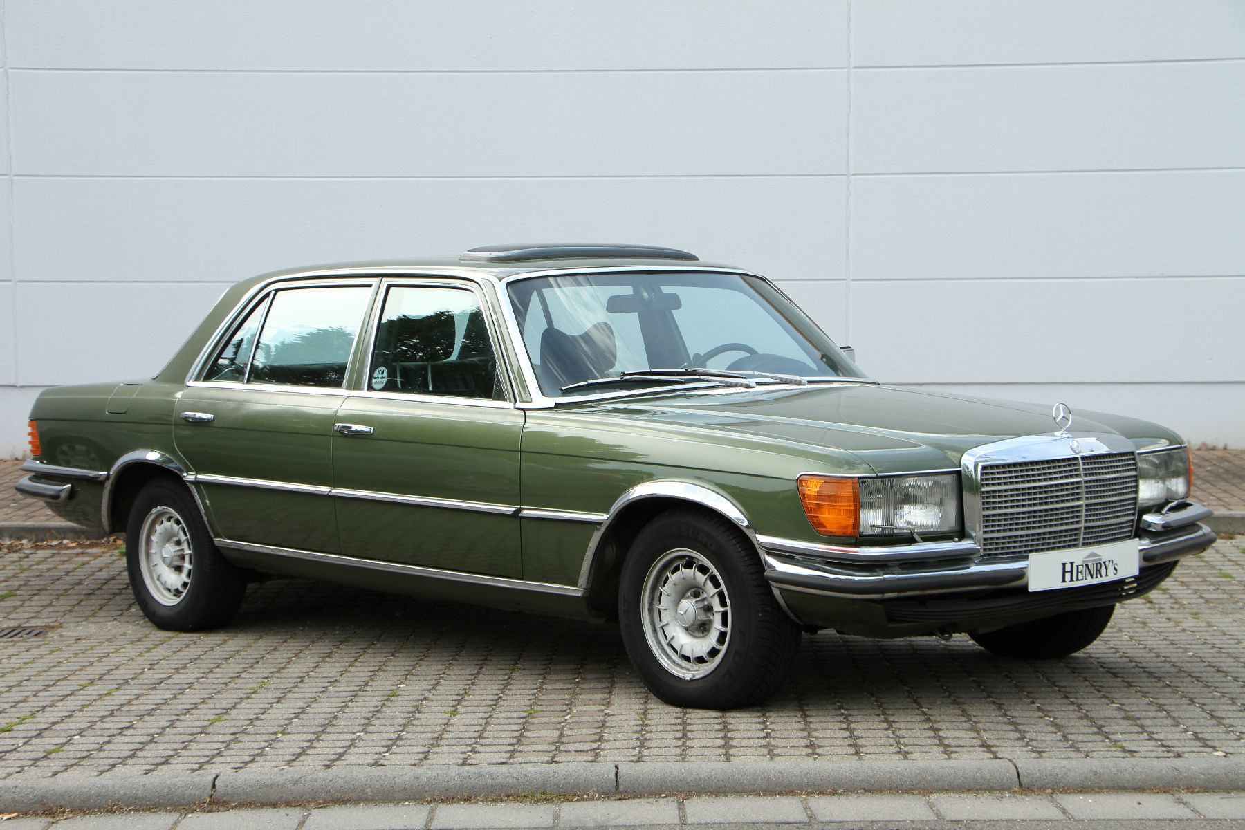 Mercedes-Benz 450 SEL, Fahrgestellnummer: 11603312066450, EZ 05/1977, 2. Hand, Laufleistung ca. 168.000 km, H-zulassungsfähig, 160 kW/ 217 PS, ...