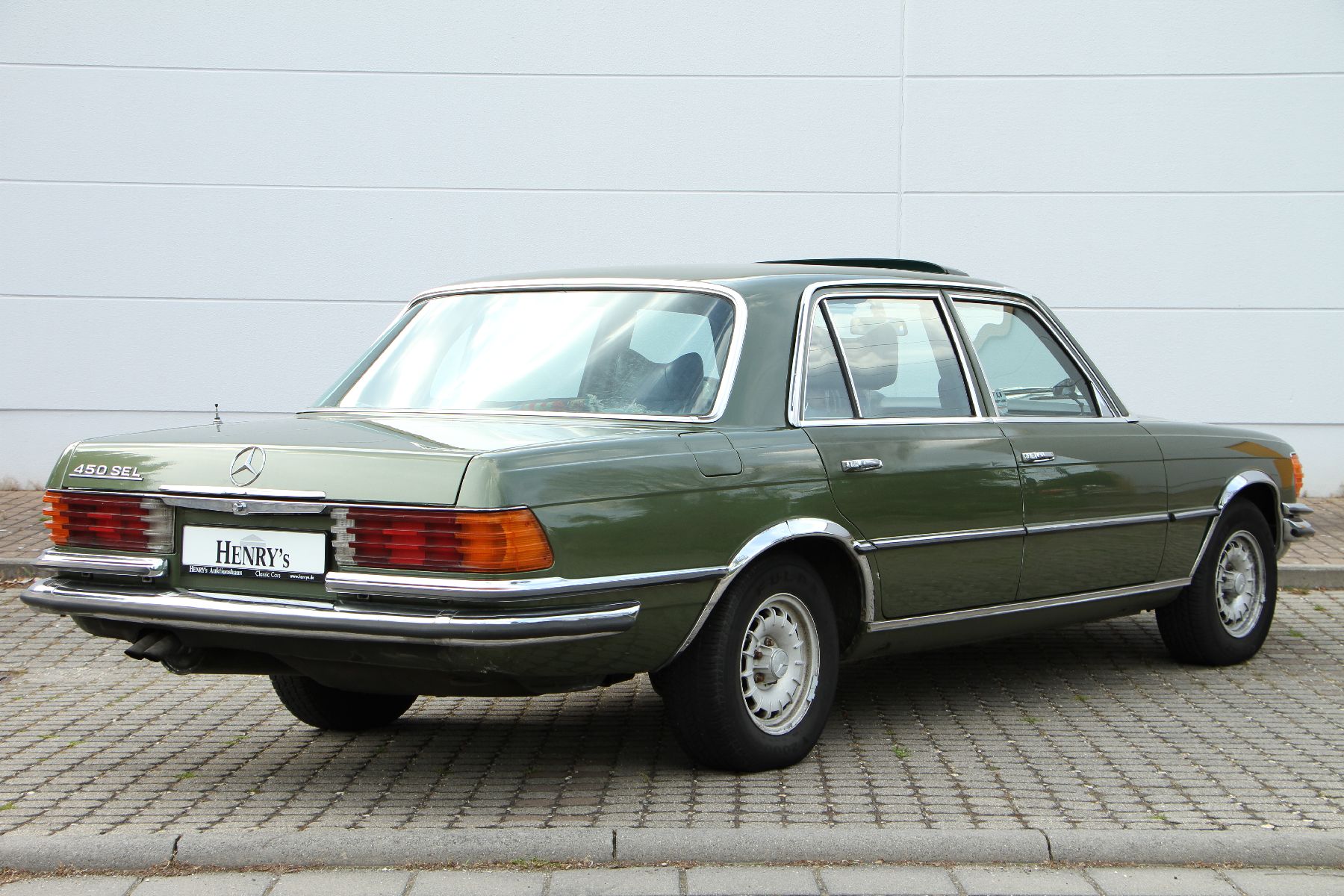 Detail a: Mercedes-Benz 450 SEL, Fahrgestellnummer: 11603312066450, EZ 05/1977, 2. Hand, Laufleistung ca. 168.000 km, H-zulassungsfähig, 160 kW/ 217 PS, ...