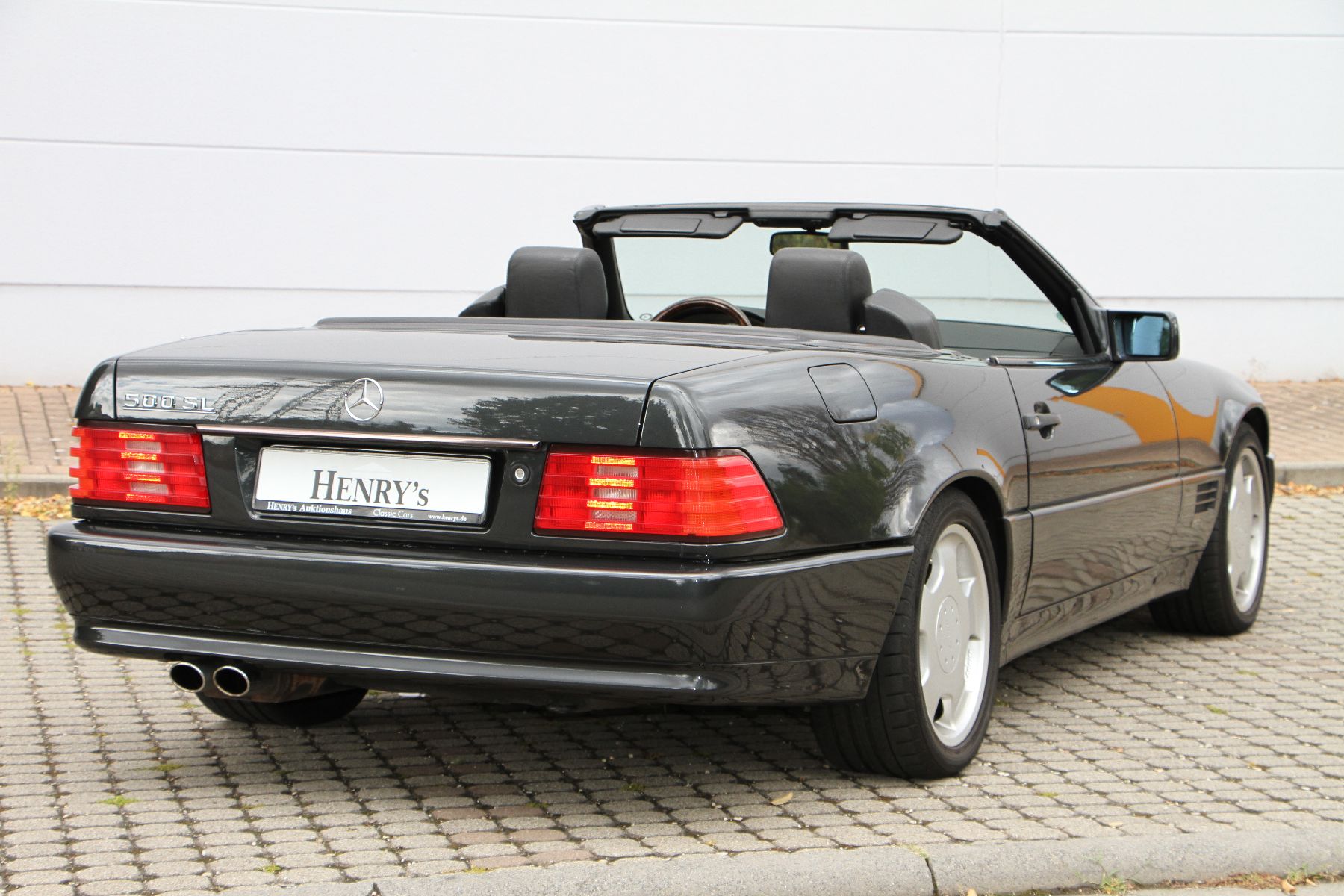 Detail b: Mercedes-Benz 500 SL R 129, Fahrgestellnummer: WDB1290661F017102, EZ 11/1990, 2. Hand in Deutschland, ca. 64.900 km abgelesen, HU 03/2020, 240 kW/ ...