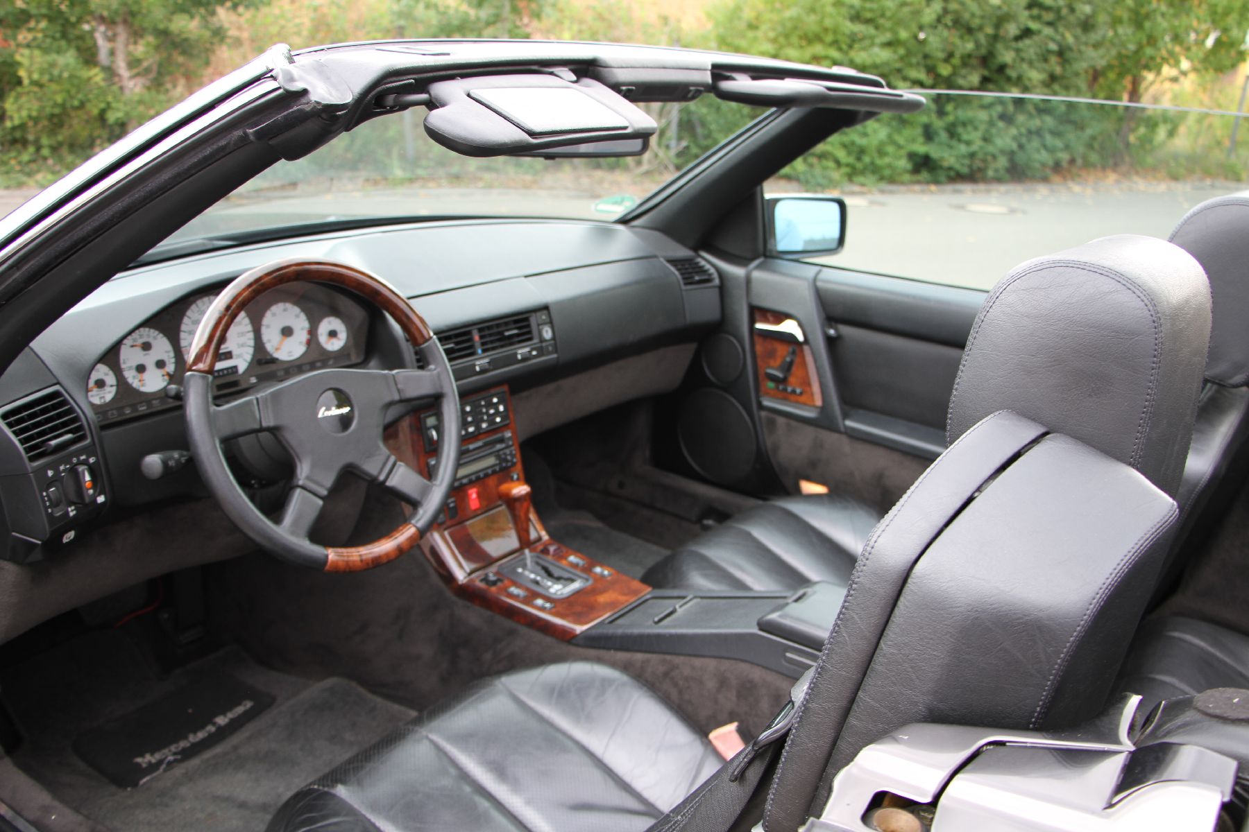 Detail g: Mercedes-Benz 500 SL R 129, Fahrgestellnummer: WDB1290661F017102, EZ 11/1990, 2. Hand in Deutschland, ca. 64.900 km abgelesen, HU 03/2020, 240 kW/ ...
