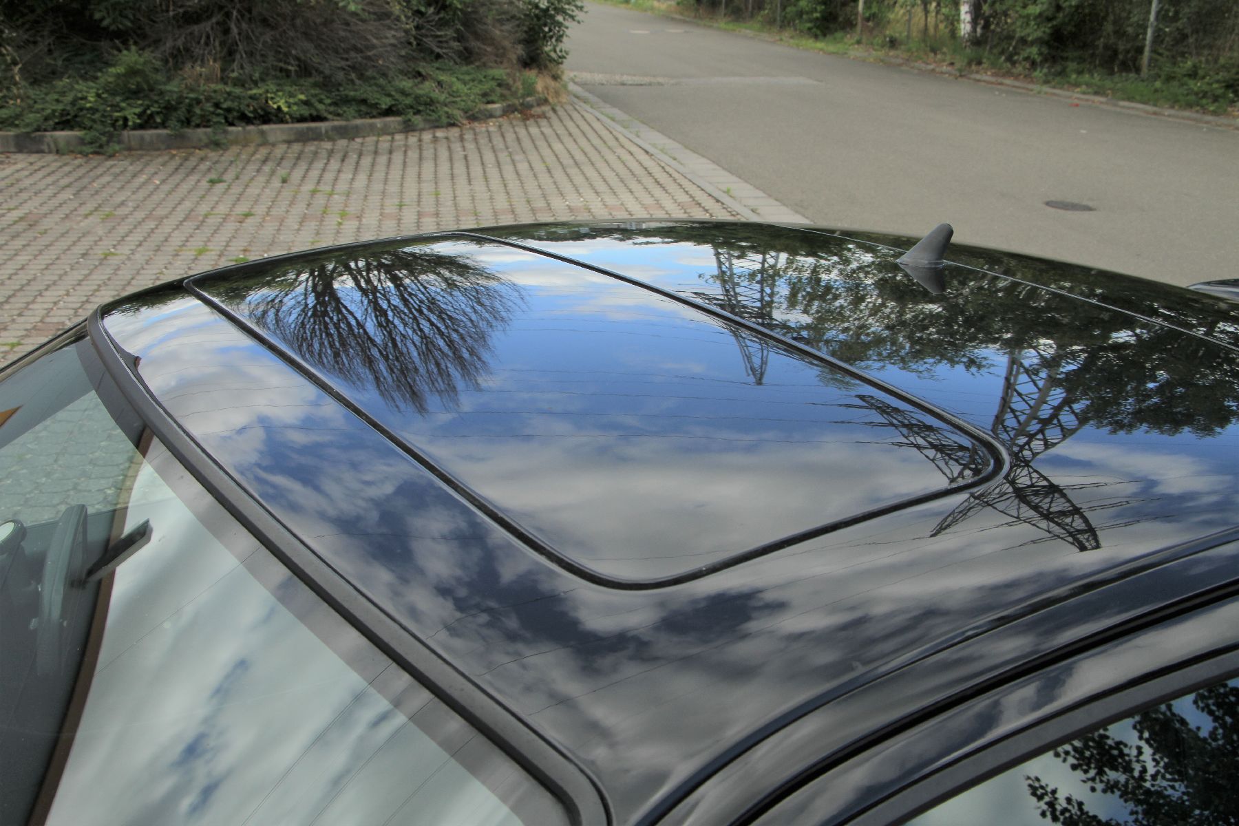 Detail m: Porsche 928 GT, Fahrgestellnummer: WPOZZZ92ZMS801572, EZ 06/1991, 4. Hand laut Brief, Fahrzeug war erstmals auf eine Firma zugelassen und wurde ...