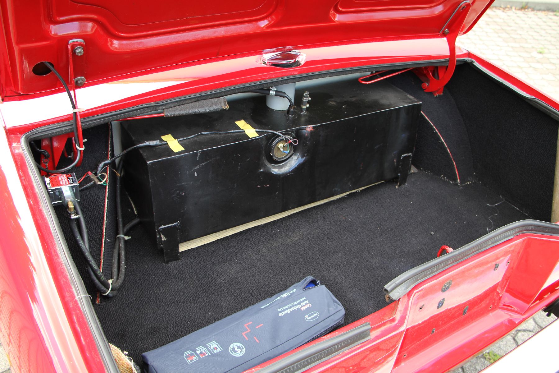 Detail h: Jensen Healey, Fahrgestellnummer: 14614, EZ 05/1974, 2. Hand in Deutschland, Laufleistung 71.417 miles abgelesen, HU 06/2020, H- Zulassung, 104 kW/ ...