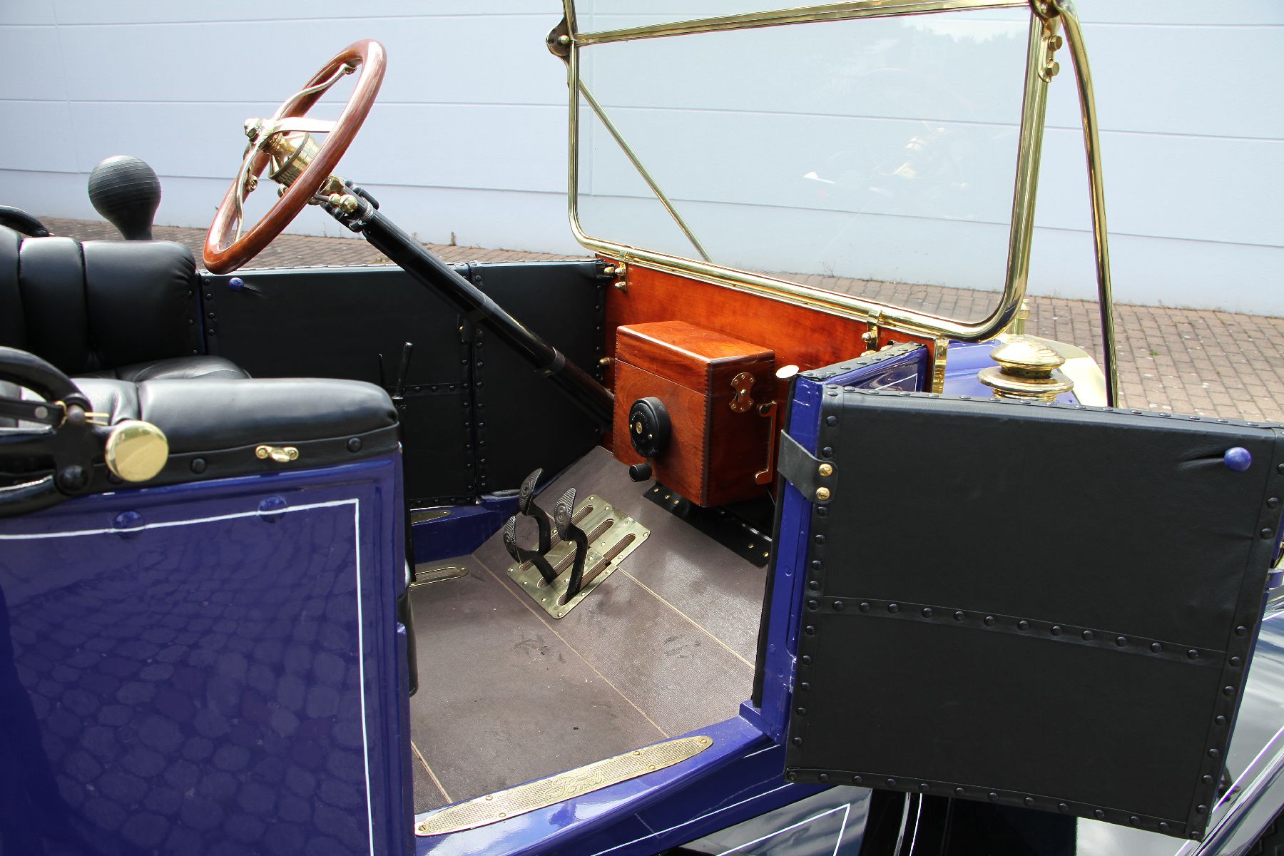 Detail k: Ford T Torpedo Roadster, Fahrgestellnummer: 116652, EZ 07/1912, 3. Hand, Laufleistung 32.056 miles abgelesen, Vollabnahme für deutsche Zulassung ...