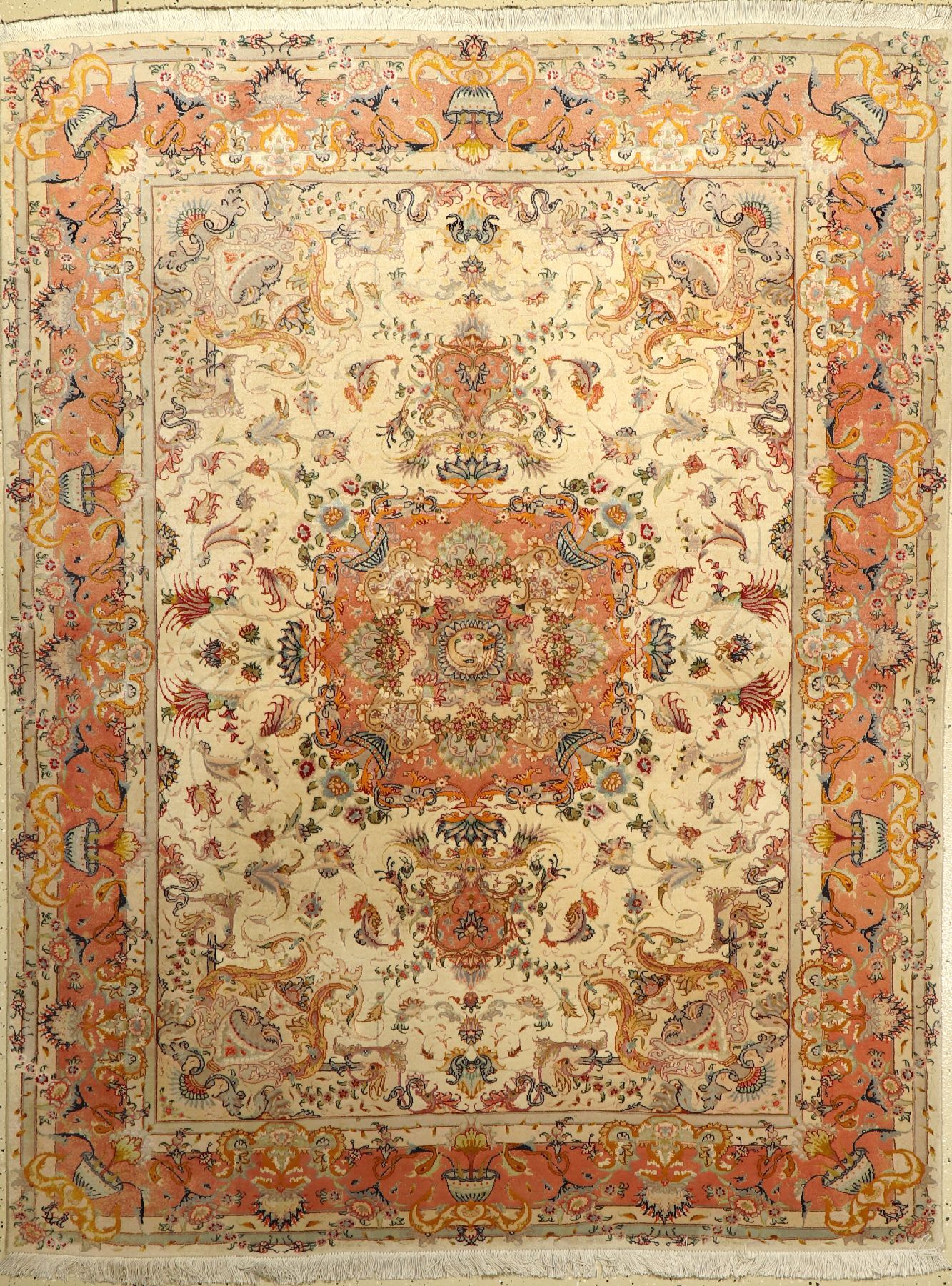 Täbriz fein, Persien, ca. 40 Jahre, Korkwolle mit Seide, ca. 199 x 156 cm, EHZ: 2(Reinigungsbedürfdig)