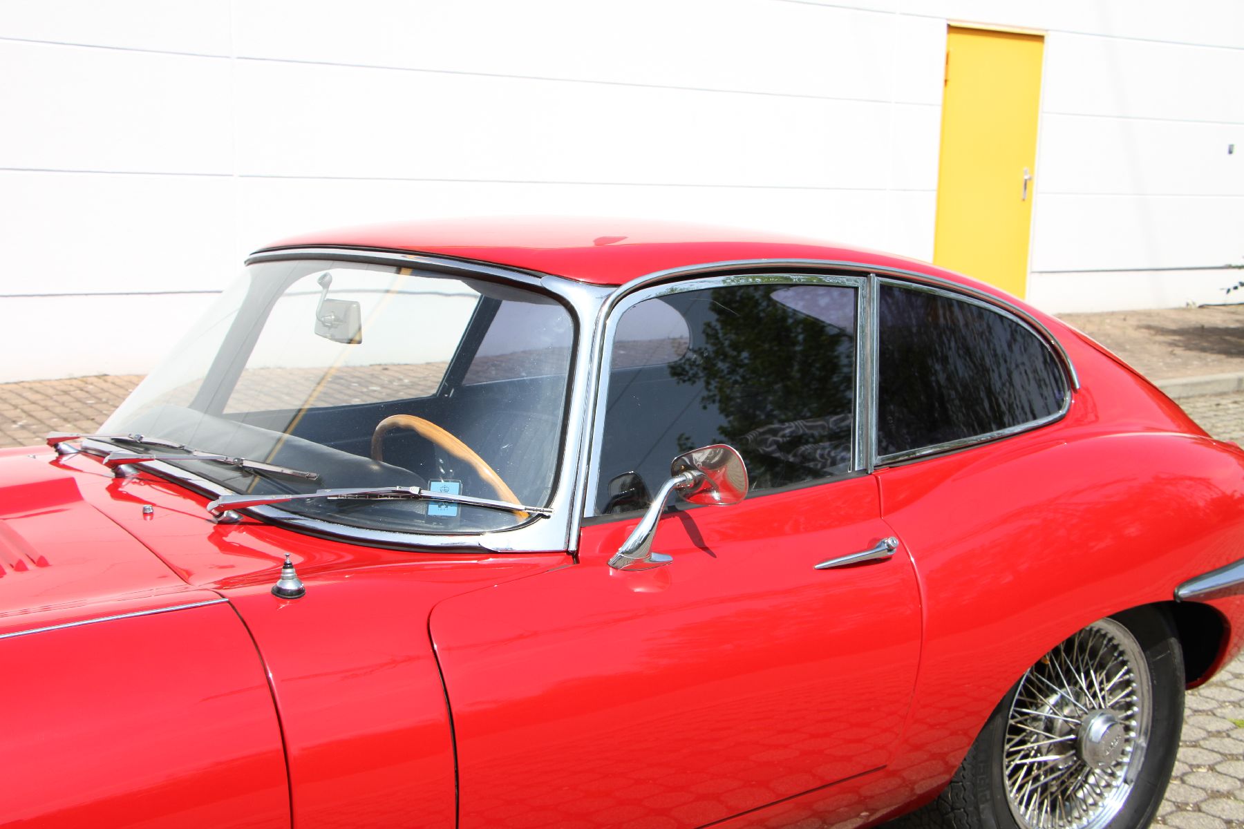 Detail f: Jaguar E-Type Serie 1,5 Coupé, Fahrgestellnummer: 1E35148, EZ 07/1968, Fahrzeughalter unbekannt - 1 Eintrag im deutschen Brief, Laufleistung ca. ...