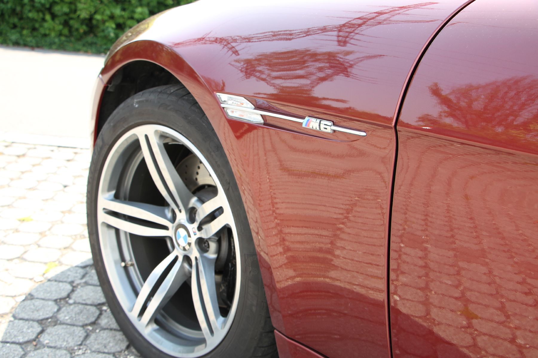Detail d: BMW M6 Coupé, Fahrgestellnummer: WBSEH91030B777755, EZ 07/2005, 2. Hand, Laufleistung ca. 143.000 km, HU 03/2019, 373 kW/ 507 PS, 10-Zylinder, ...
