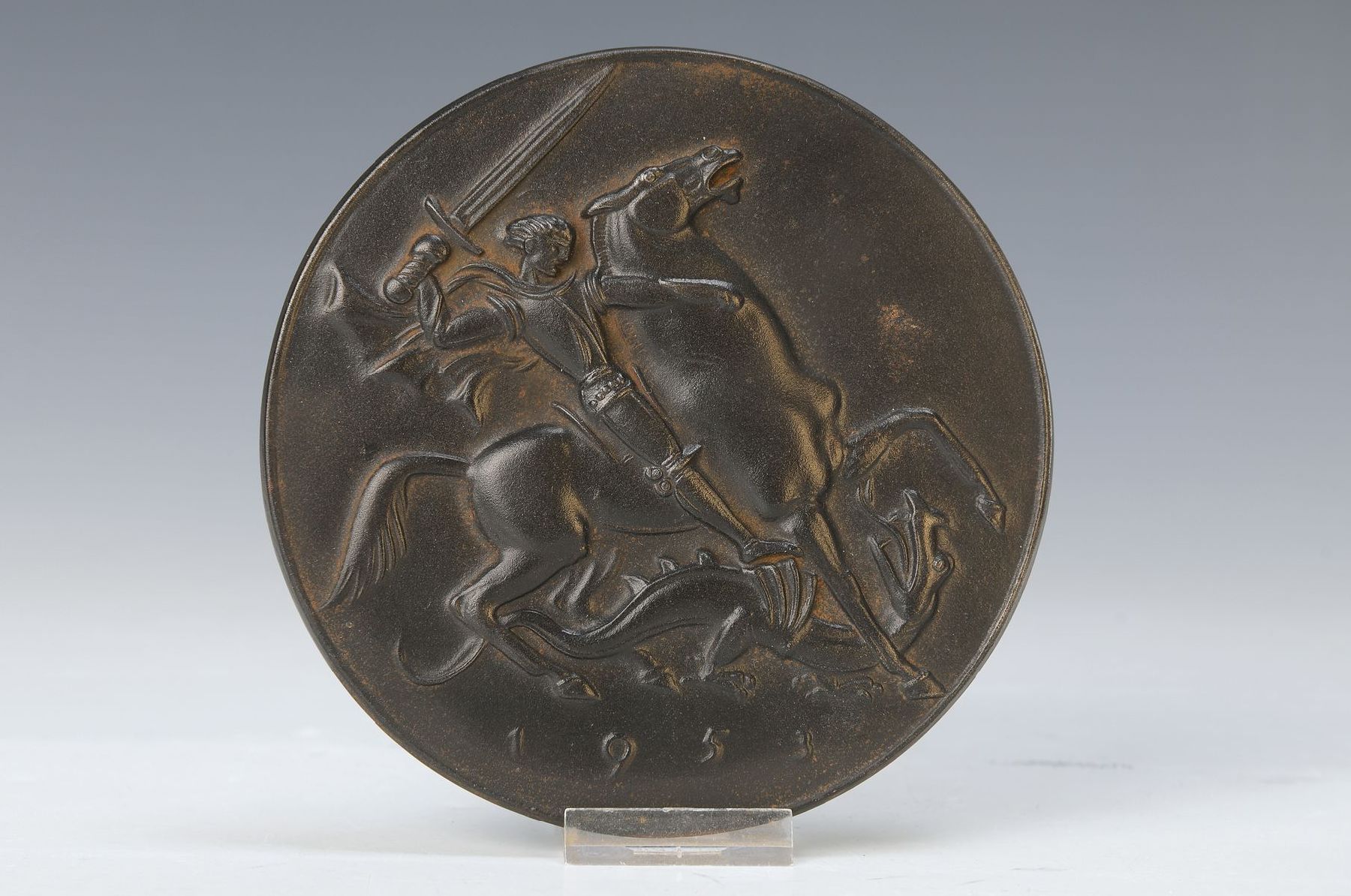Arno Breker, 1900-1991, Der Hl. Georg, Eisengussrelief der Firma Buderus, D. ca. 14cm