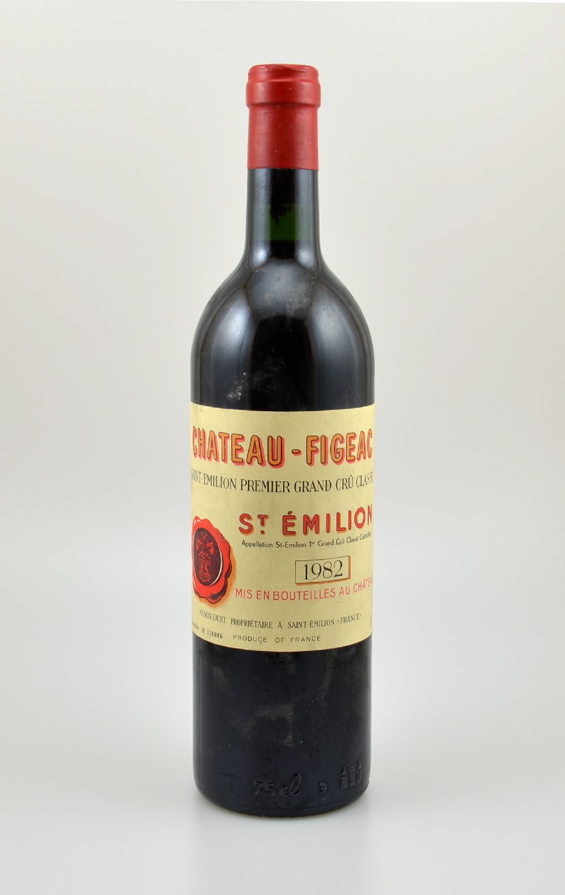 1 Flasche 1982 Chateau Figeac Saint-Emilion Premier Grand Cru Classe, ca. 75 cl, Füllstand: ca. into neck, guter Erhaltungszustand, unverkostet, ...