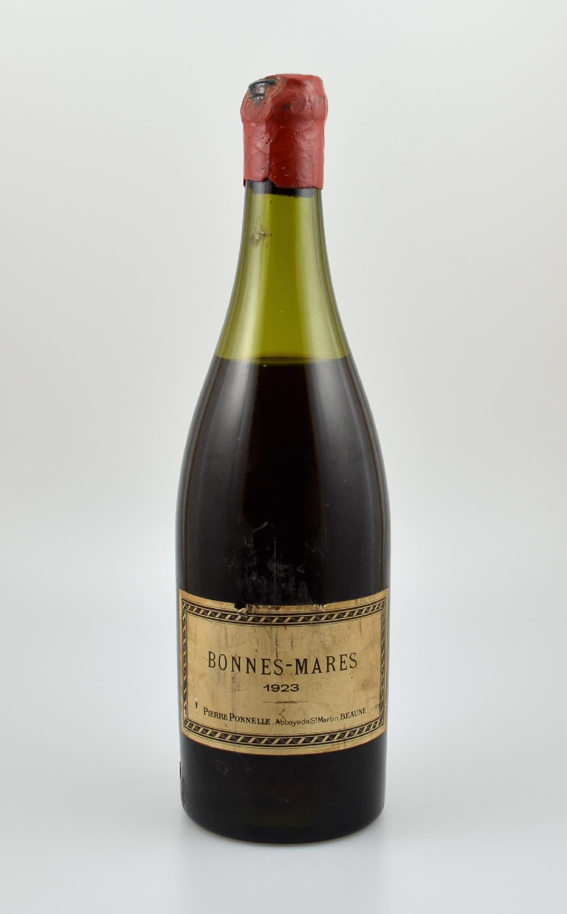 1 Flasche 1923 Bonnes-Mares, Pierre Ponnelle, Beaune, Abstand zwischen Kapsel und Wein: ca. 7 cm, Kapsel besch., Etikett beschmutzt, unverkostet, ...