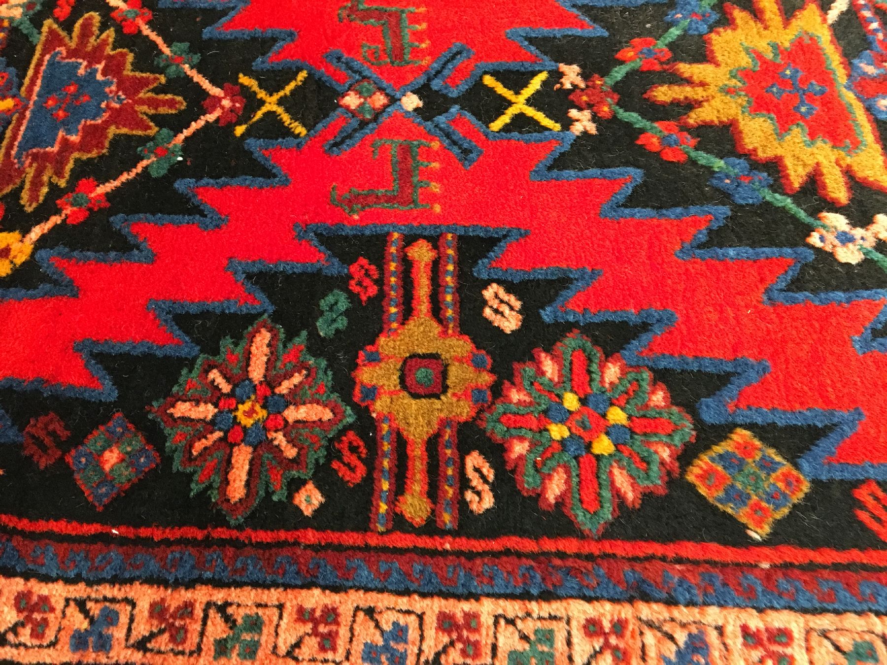 Detail e: Karabagh "Galerie" antik, Südkaukasus, um 1900, Wolle geknüpft auf Wolle. Klassische Karabagh Galerie mit ausdrucksstarken Farben. ...