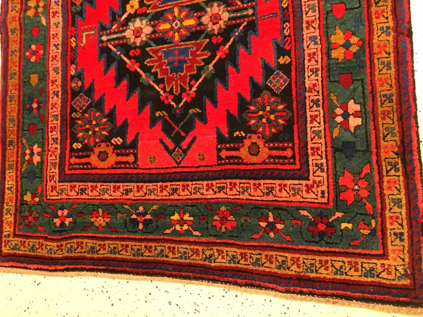 Detail h: Karabagh "Galerie" antik, Südkaukasus, um 1900, Wolle geknüpft auf Wolle. Klassische Karabagh Galerie mit ausdrucksstarken Farben. ...