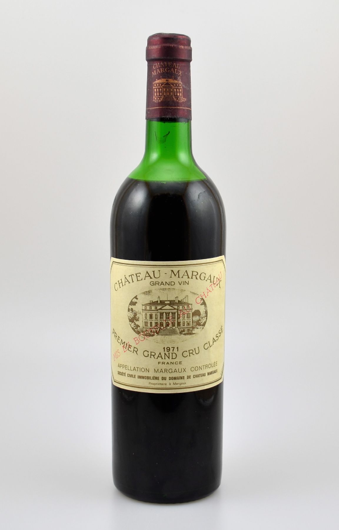 1 Flasche 1971 Chateau Margaux, Margaux, Premier Grand Cru Classe, ca. 75 cl, Füllstand: ca. upper mid shoulder, Etikett gebräunt, unverkostet