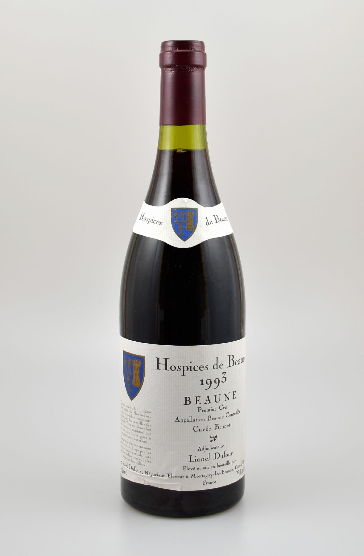 4 Flaschen 1993 Hospices de Beaune, Beaune, 1er Cru, je ca. 75 cl, 13 % Vol., Abstand zwischen Kapsel und Wein: ca. 1-1,5 cm, ein Etikett l. besch., ...