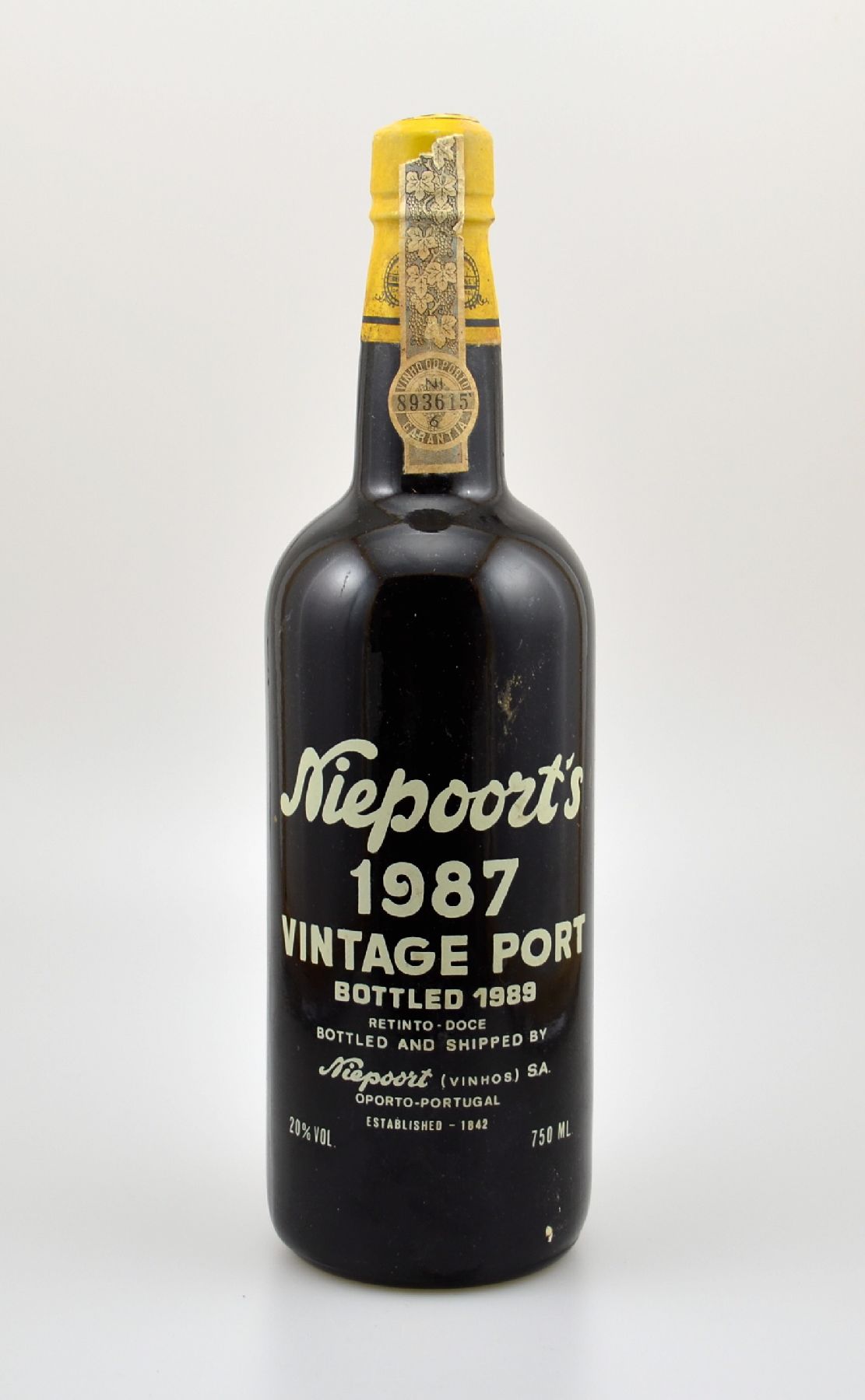 1 Flasche 1987 Niepoorts Vintage Port, ca. 75 cl, 20 % Vol., Füllstand: ca. top shoulder, guter Erhaltungszustand, unverkostet