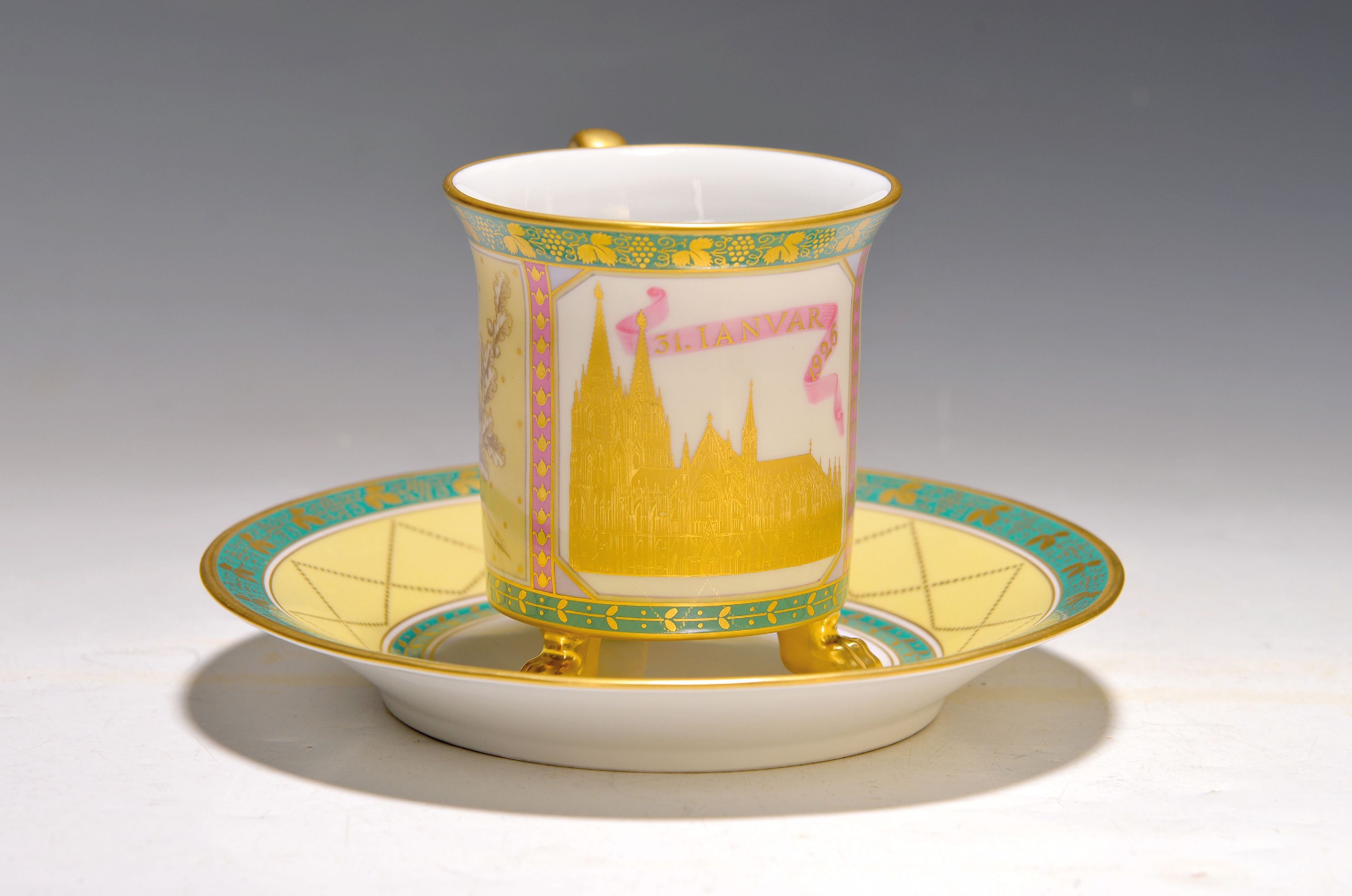 Image 25652193 - Andenkentasse mit Untertasse, datiert 3. Januar 1926, KPM Berlin, Porzellan, in ...