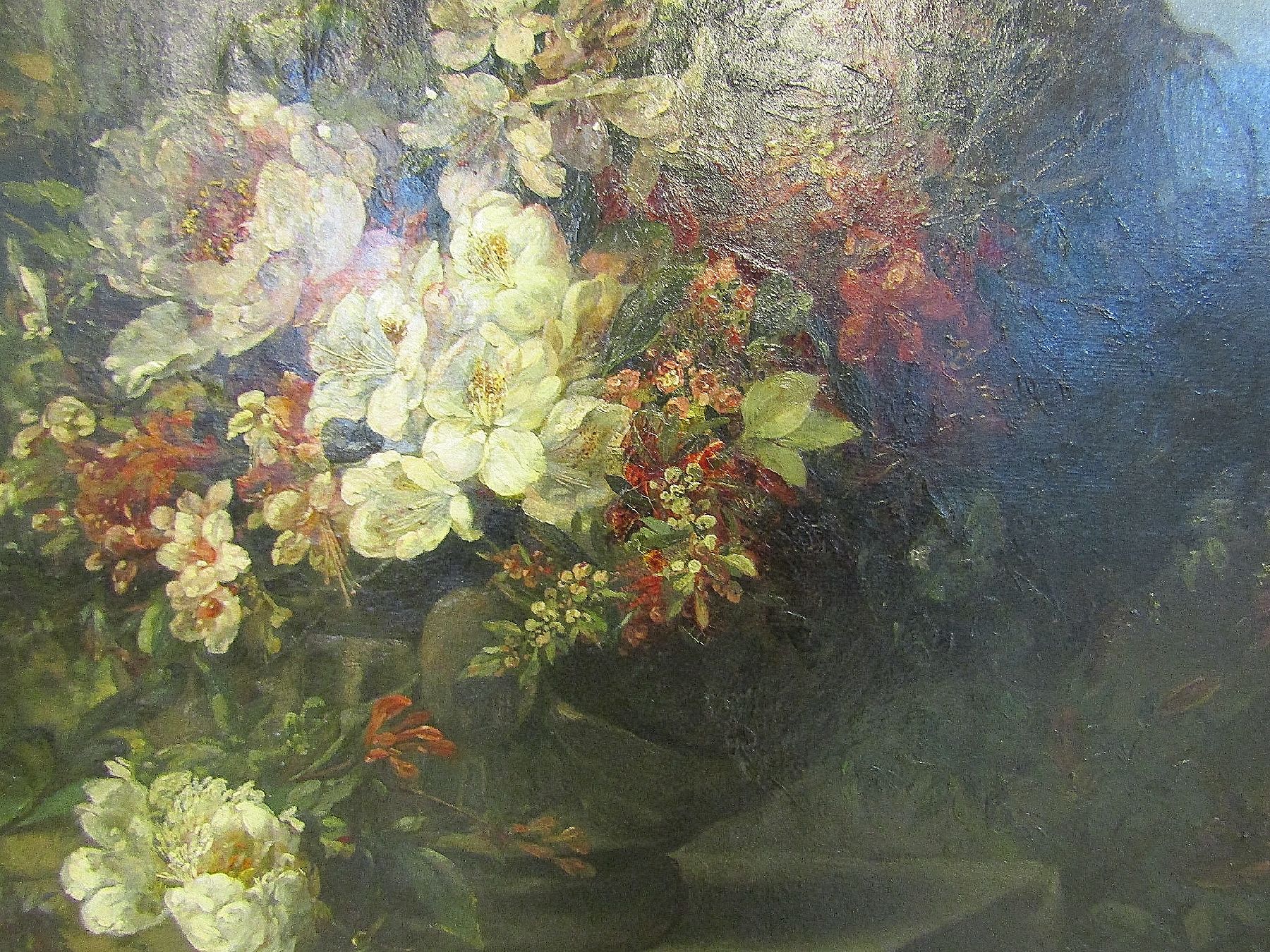 Detail d: E. Hantelmann, um 1880, Blumenstillleben, im Hintergrund Skulptur, Öl/Lwd, rechts unten signiert und datiert 1880, ca. 75x60cm/89x75cm/ Prunkrahmen