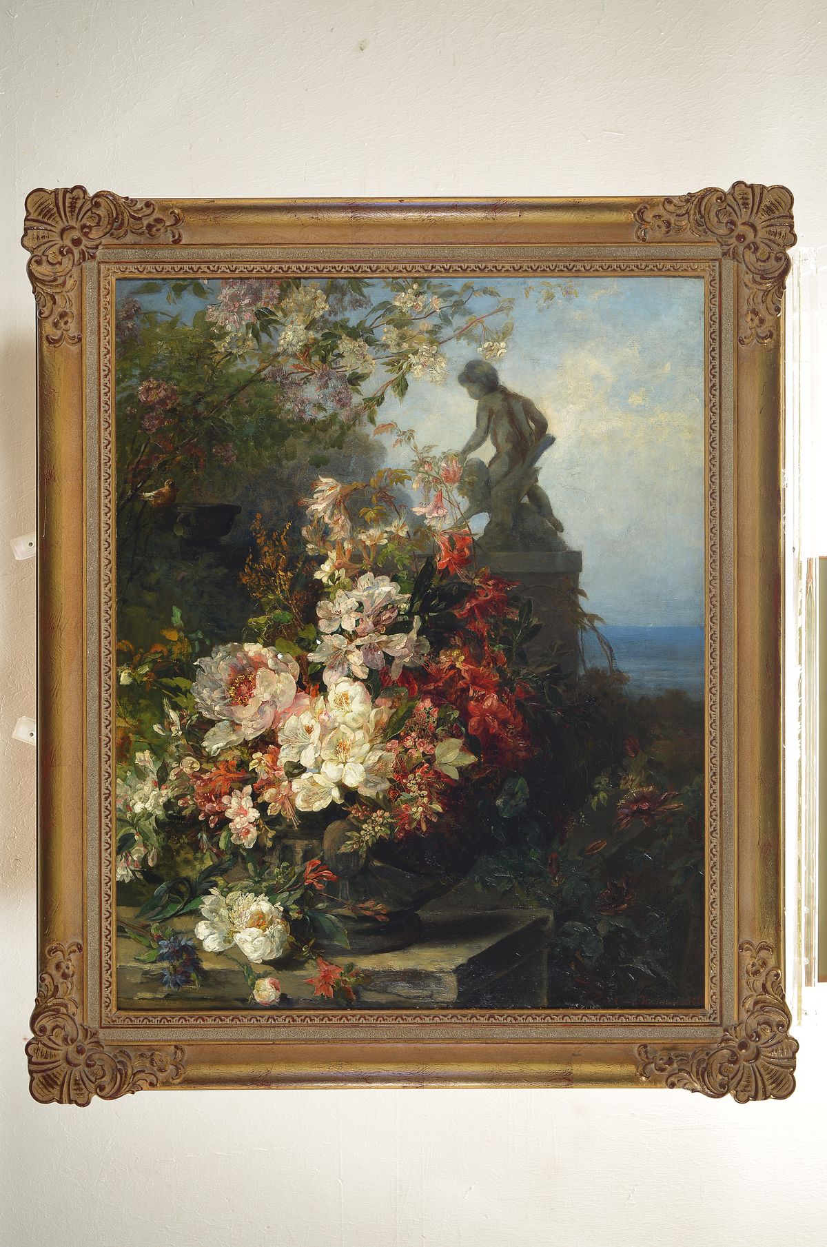 Detail k: E. Hantelmann, um 1880, Blumenstillleben, im Hintergrund Skulptur, Öl/Lwd, rechts unten signiert und datiert 1880, ca. 75x60cm/89x75cm/ Prunkrahmen