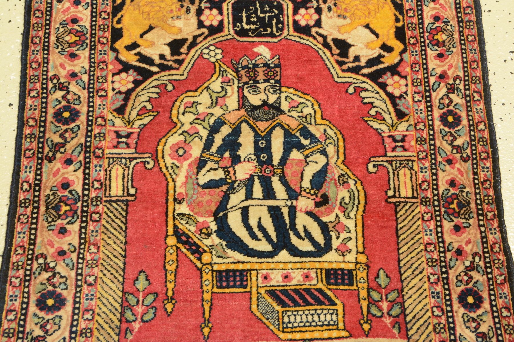 Detail c: Kerman "Lavar" Bildteppich antik (Nader Schah Afshar), Südpersien, um 1900, Wolle geknüpft auf Baumwolle. Darstellung des persischen ...