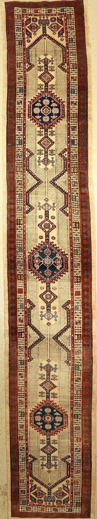 Sarab "Galerie" alt, Persien, um 1940, Wolle auf Baumwolle, ca. 535 x 90 cm, EHZ: 2-3(fachkundig gereinigt), dekorativ.