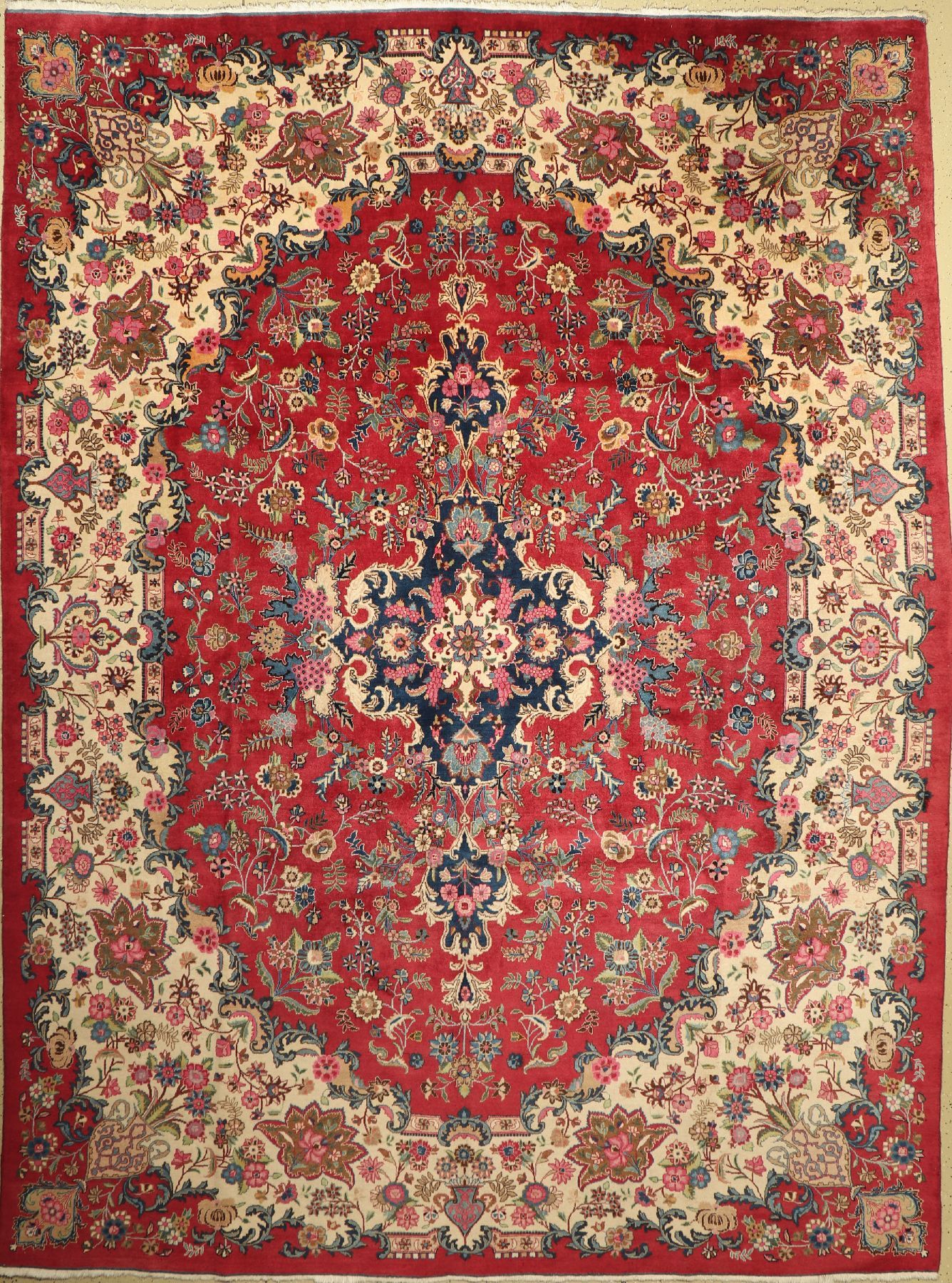 Mesched fein Signiert, Persien, ca. 50 Jahre, Korkwolle, ca. 406 x 300 cm, EHZ: 2 (kleine Flor Fehlstelle in Rand)